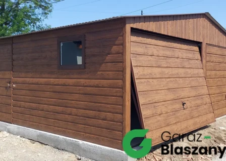 garaż blaszany 6x5 drewnopodobny dwuspadowy z oknem pvc