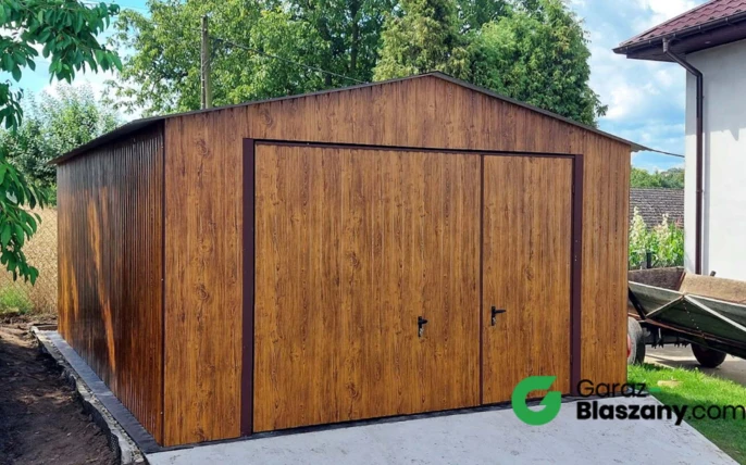 Garaż blaszany 3,5x5 Złoty Dąb, dach dwuspadowy, brama uchylna