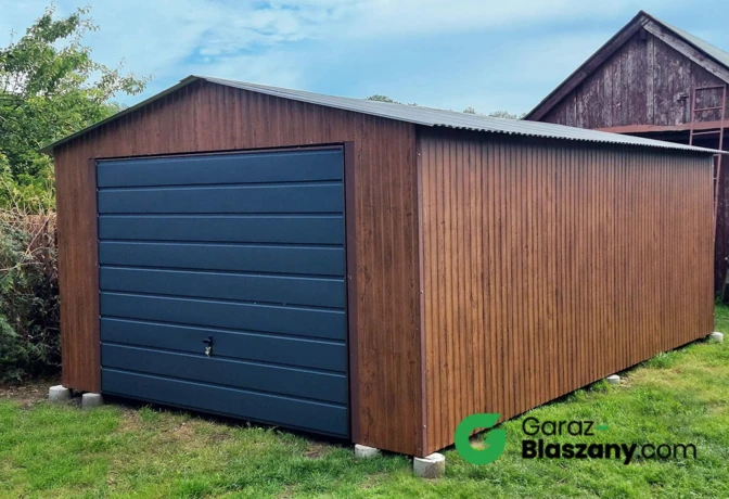 Garaż blaszany 4x6 Orzech, dach dwuspadowy, brama uchylna, panel Grafit