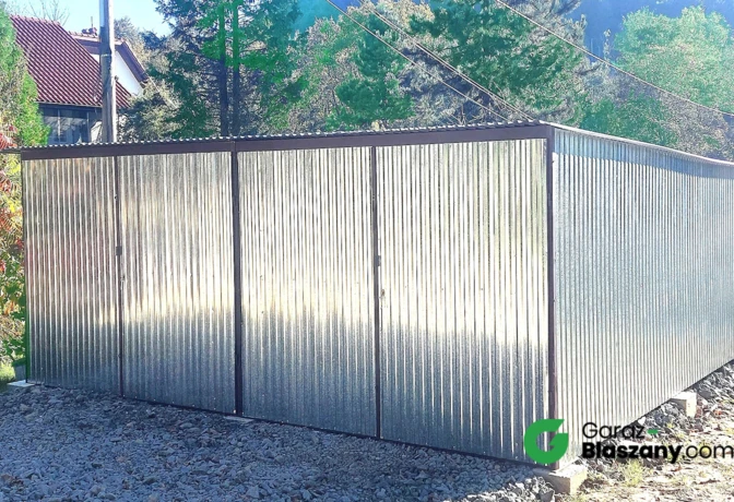 Garaż blaszany 6x5,5 ocynk, dach jednospadowy, brama dwuskrzydłowa