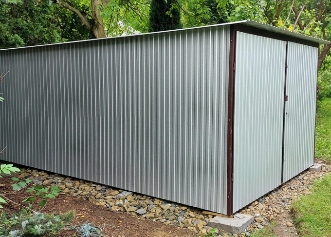 Garaż blaszany 3x5 alucynk, dach jednospadowy, brama dwuskrzydłowa