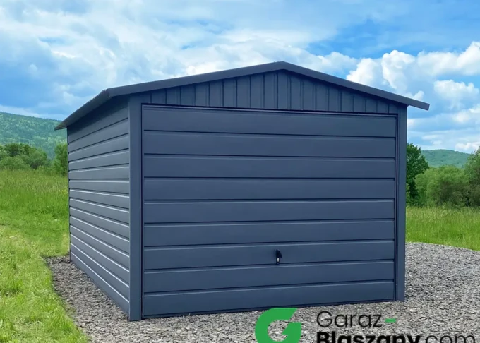 Garaż blaszany 3x5 m, grafit, z szerokim panelem