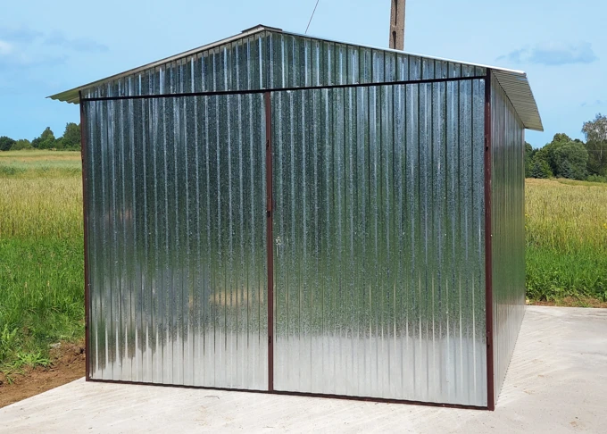 Garaż blaszany 3x5 ocynkowany, dach dwuspadowy, brama otwierana na boki