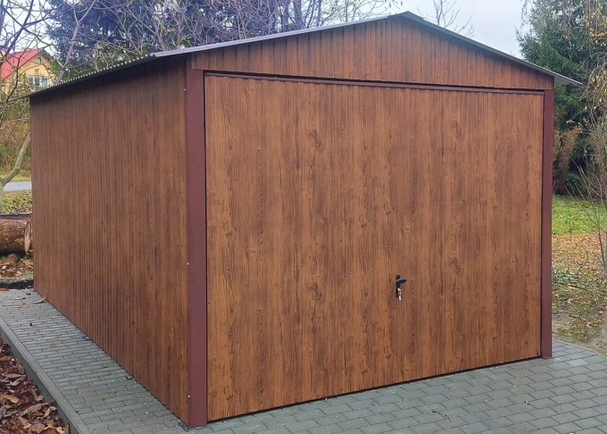 Garaż blaszany drewnopodobny 3x5, dwuspadowy, brama uchylna, kolor orzech