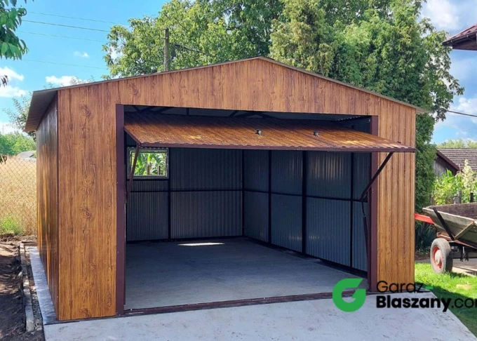 Garaż blaszany 3,5x5 Złoty Dąb, dach dwuspadowy, brama uchylna, okno