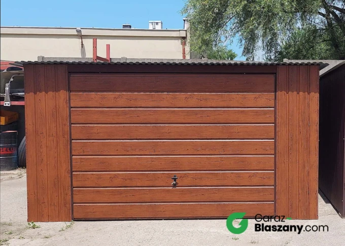 Garaż blaszany 4x6 Orzech, dach jednospadowy, brama uchylna