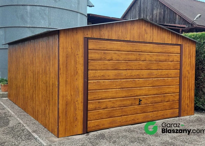Garaż blaszany 4x6 Złoty Dąb, dach dwuspadowy, brama uchylna