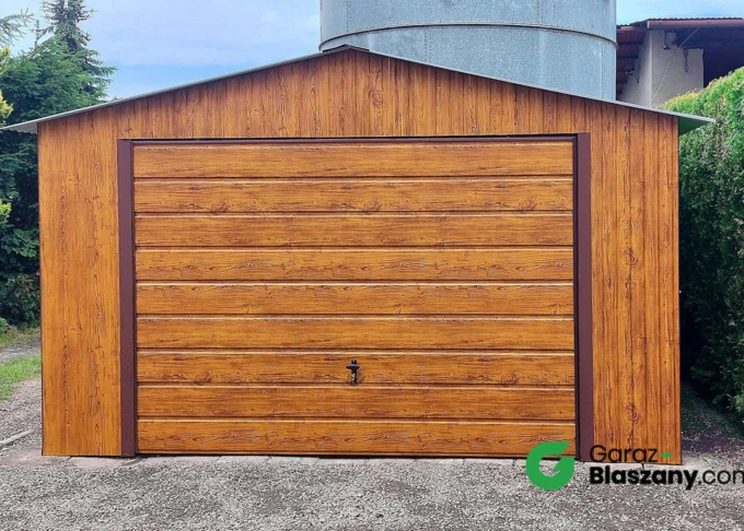 Garaż blaszany 4x6 Złoty Dąb, dach dwuspadowy, brama uchylna