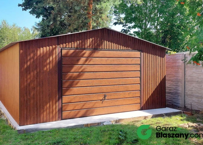Garaż blaszany 5x6 Orzech, dach dwuspadowy, brama uchylna