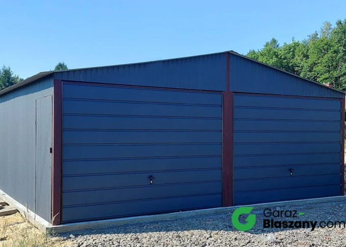 Garaż blaszany 6x5 grafit, dach dwuspadowy, bramy uchylne