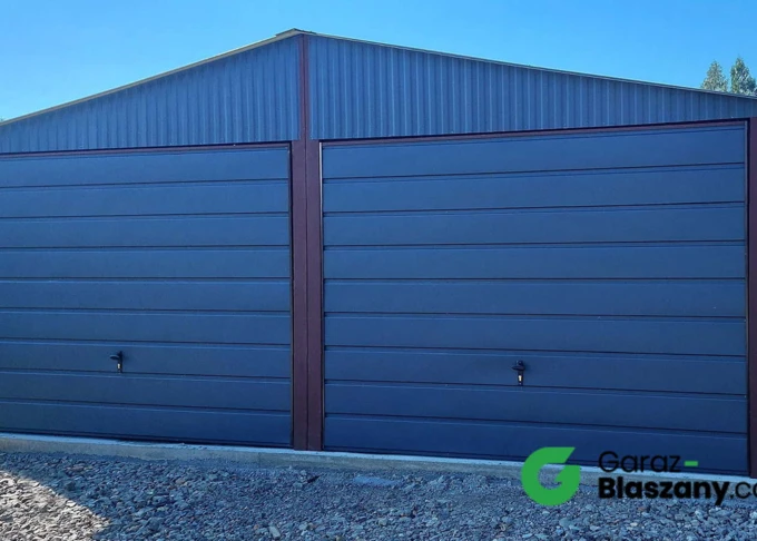Garaż blaszany 6x5 grafit, dach dwuspadowy, bramy uchylne