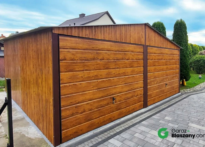 Garaż blaszany 6x6 Złoty Dąb, dach dwuspadowy, brama uchylna