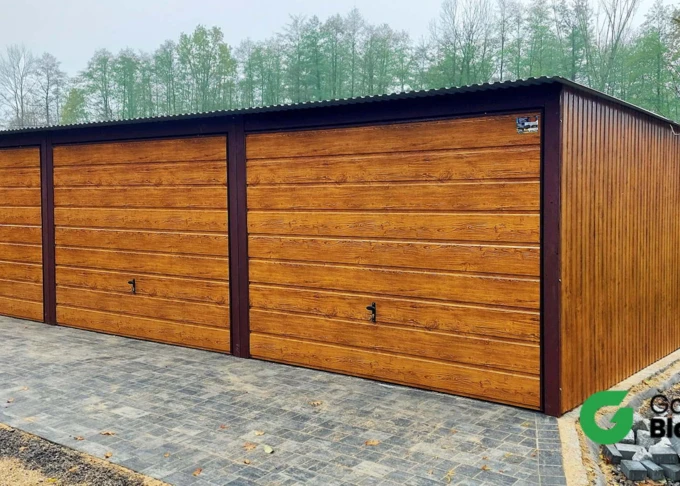 Garaż blaszany 9x6 Złoty Dąb, dach jednospadowy, brama uchylna