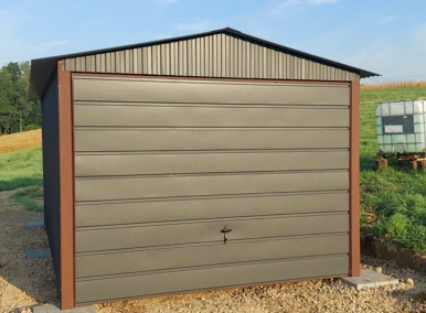 Garaż blaszany 3x5,5 grafit (RAL), dach dwuspadowy, brama podnoszona