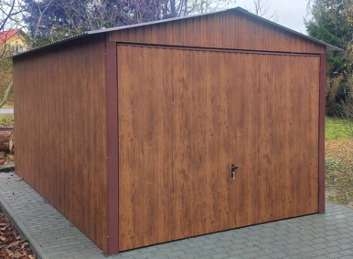 Garaż blaszany drewnopodobny 3x5, dwuspadowy, brama uchylna, kolor orzech