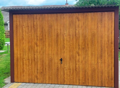 Garaż blaszany drewnopodobny 3x5, jednospadowy, brama uchylna, kolor złoty dąb