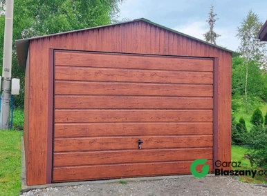 Garaż blaszany 3,5x5,5 Orzech, dach dwuspadowy, brama uchylna