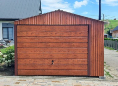 Garaż blaszany 3,5x6 Orzech, dach dwuspadowy, brama uchylna