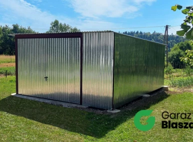 Garaż blaszany 4x5,5  ocynkowany, dach jednospadowy, brama uchylna