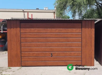 Garaż blaszany 4x6 Orzech, dach jednospadowy, brama uchylna