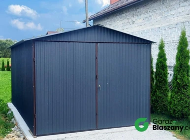 Garaż blaszany 3x5,5 Grafit MAT, dach dwuspadowy, brama dwuskrzydłowa
