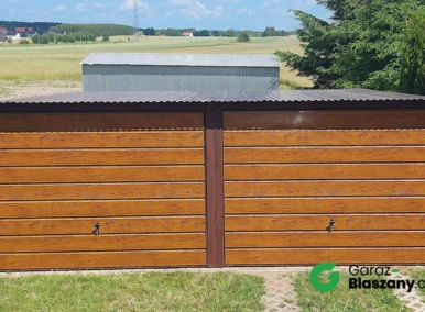 Garaż blaszany 6x5 Złoty Dąb, dach jednospadowy, brama uchylna, drzwi