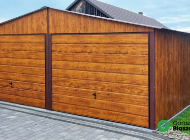 Garaż blaszany 6x6 Złoty Dąb, dach dwuspadowy, brama uchylna