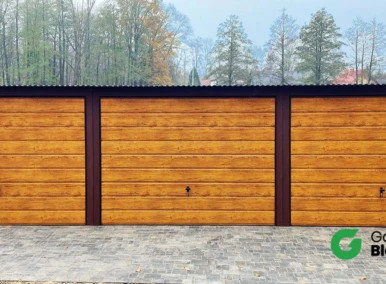 Garaż blaszany 9x6 Złoty Dąb, dach jednospadowy, brama uchylna